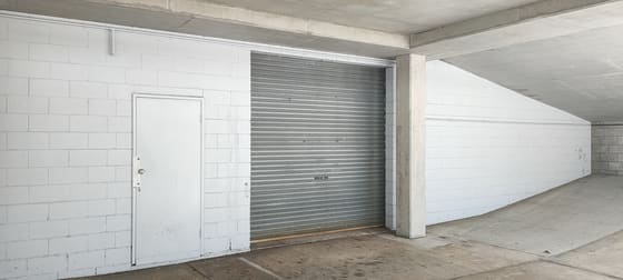 2/5 Gilbert Court Boyne Island QLD 4680 - Image 1