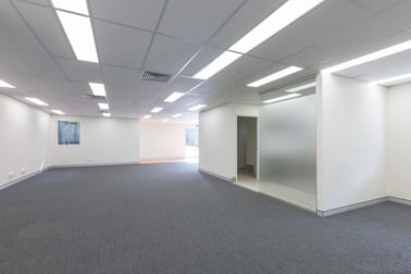 37 Bundall Road Surfers Paradise QLD 4217 - Image 2