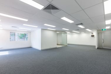 37 Bundall Road Surfers Paradise QLD 4217 - Image 3