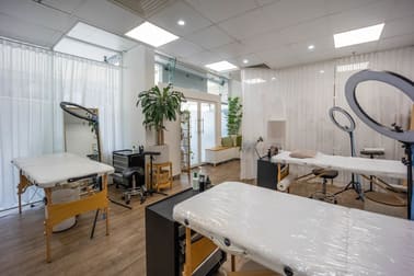 Shop 8 / 15 Victoria Avenue Broadbeach QLD 4218 - Image 1