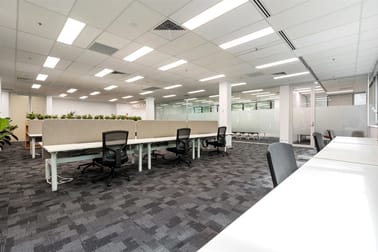 Click to view all images 2 Bowes Street Phillip ACT 2606 - Image 2