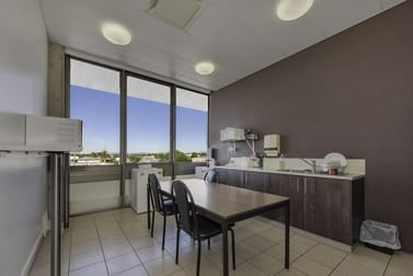 8c/120 Wood Street Mackay QLD 4740 - Image 3