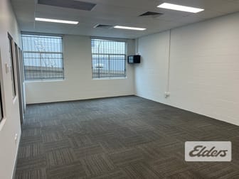 2/50 Logan Road Woolloongabba QLD 4102 - Image 2