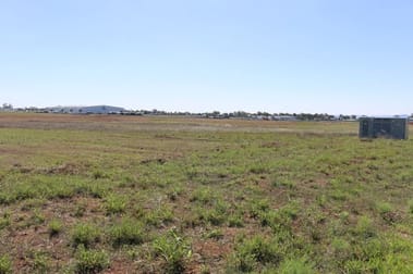 22 Transit Avenue Tamworth NSW 2340 - Image 3