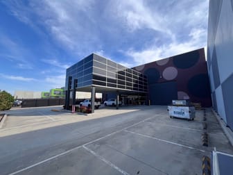 Click to view all images 4 Walhalla Way Ravenhall VIC 3023 - Image 2