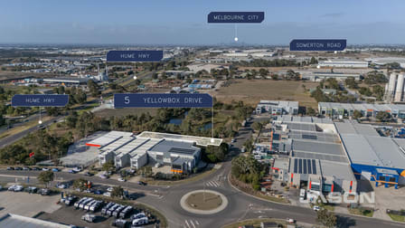 5 Yellowbox Drive Craigieburn VIC 3064 - Image 2