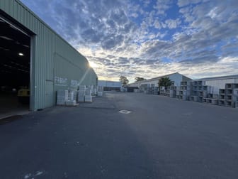 Click to view all images 9 Francis Road Wingfield SA 5013 - Image 3