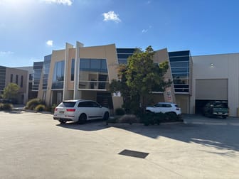 7/7 Lakewood Boulevard Carrum Downs VIC 3201 - Image 2
