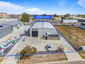 13 Selkirk Drive Wendouree VIC 3355 - Image 1