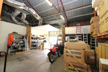 1/15 Diagonal Street South Toowoomba QLD 4350 - Image 2