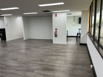 Click to view all images 2092 Logan Road Upper Mount Gravatt QLD 4122 - Image 2