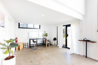 1/30 Fremantle Street Burleigh Heads QLD 4220 - Image 2