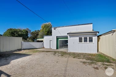 11 Willoby Street Beaufort VIC 3373 - Image 2