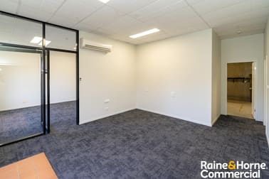 2/2-4 Riedell Street Wagga Wagga NSW 2650 - Image 2