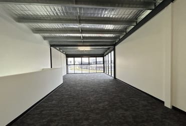 8/25 Val Reid Crescent Hume ACT 2620 - Image 2