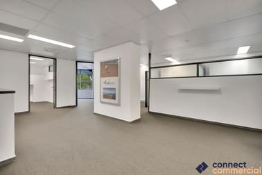4/1 Fortitude Crescent Burleigh Heads QLD 4220 - Image 2