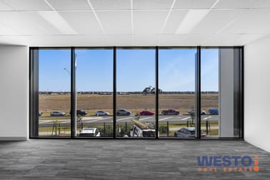 18/43 Bonview Circuit Truganina VIC 3029 - Image 2