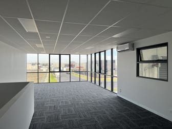 Click to view all images 55B Patch Circuit Laverton North VIC 3026 - Image 3