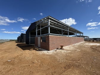 23 & 25 McGuinn Crescent Dubbo NSW 2830 - Image 2
