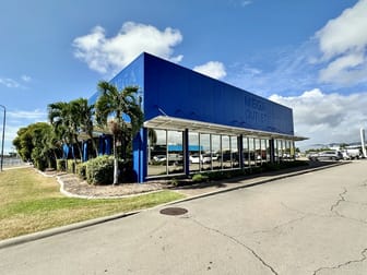 Building 3, T2/1-3 Woodman Court West End QLD 4810 - Image 1