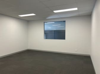 8/26 Ern Harley Drive Burleigh Heads QLD 4220 - Image 3