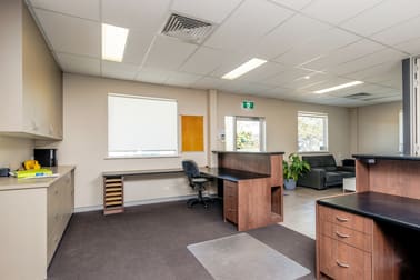 1/113 Stenhouse Drive Cameron Park NSW 2285 - Image 3