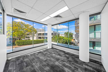 Click to view all images 50 Park Road Milton QLD 4064 - Image 2