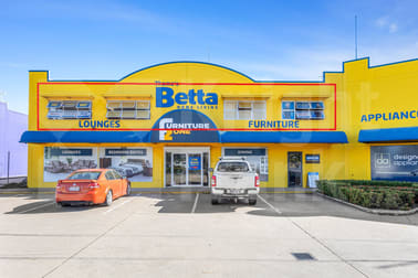Upstairs/2/415 Yaamba Road Park Avenue QLD 4701 - Image 1