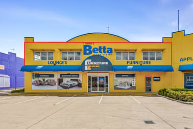 Upstairs/2/415 Yaamba Road Park Avenue QLD 4701 - Image 3