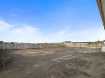 Click to view all images 102 Kennedy Drive Cambridge TAS 7170 - Image 3