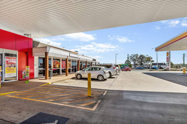 2/348 Alderley Street Kearneys Spring QLD 4350 - Image 3