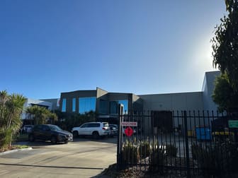 Whole Building/4 Lakewood Boulevard Carrum Downs VIC 3201 - Image 1