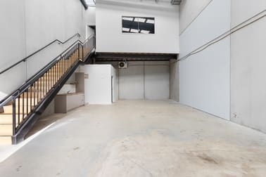 17/4 Blackshaws Road Newport VIC 3015 - Image 3