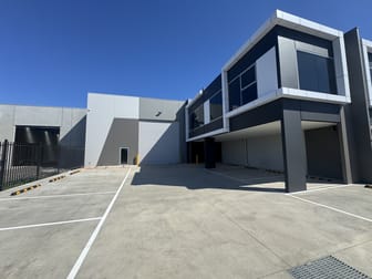 Click to view all images 1&2, 28 Woodberry Way Epping VIC 3076 - Image 3