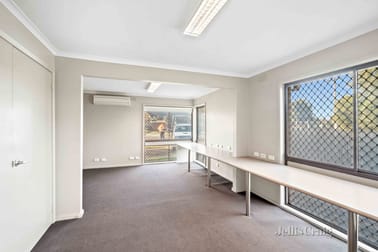 102 Leawarra Crescent Delacombe VIC 3356 - Image 2