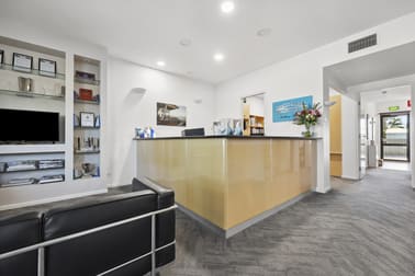 37 Victoria Street Victor Harbor SA 5211 - Image 2