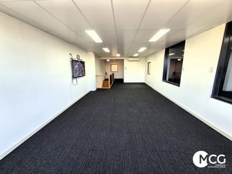 17 Yellowbox Drive Craigieburn VIC 3064 - Image 3