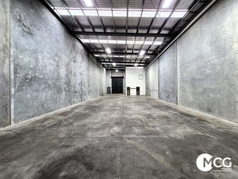 Click to view all images 17 Yellowbox Drive Craigieburn VIC 3064 - Image 2