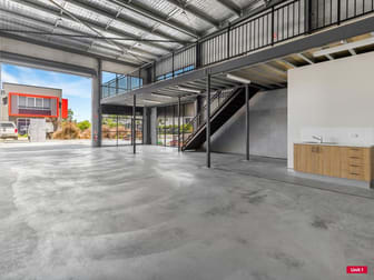 Click to view all images Unit 1/48 Riverside Drive Mayfield West NSW 2304 - Image 2