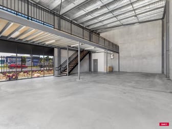 Click to view all images Unit 1/48 Riverside Drive Mayfield West NSW 2304 - Image 3