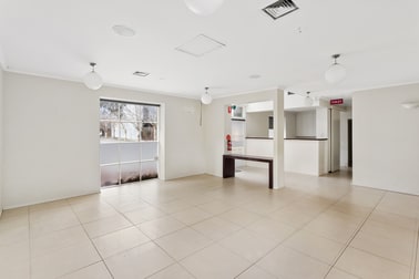 19 Winifred Street Essendon VIC 3040 - Image 2