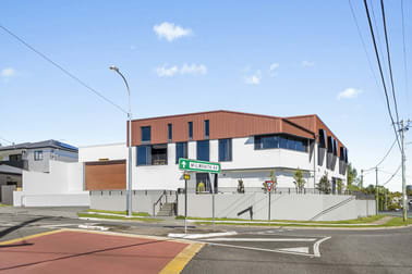 5 McIlwraith Avenue Norman Park QLD 4170 - Image 1