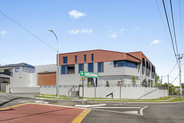 5 McIlwraith Avenue Norman Park QLD 4170 - Image 1