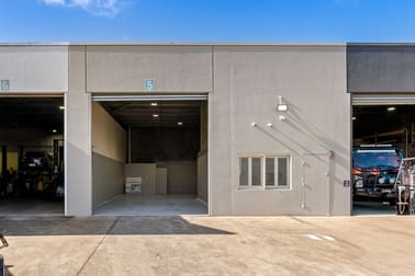 (Unit 5) Lot 4/139 Dohles Rocks Road Kallangur QLD 4503 - Image 1
