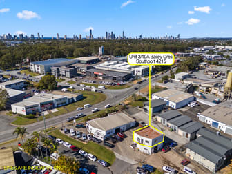 UNIT 2  / 10A BAILEY CRESCENT Southport QLD 4215 - Image 1