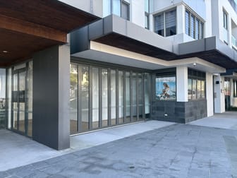 2/4 Marina Promenade Paradise Point QLD 4216 - Image 1