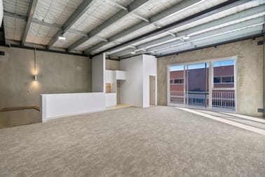 8/57 Karthina Street Bulimba QLD 4171 - Image 2