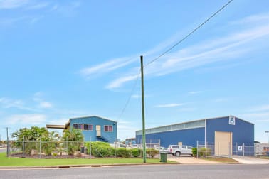 14 Garfield Street Gladstone QLD 4680 - Image 2