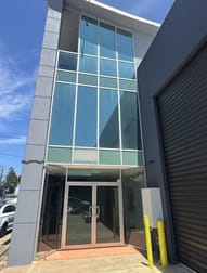 Click to view all images 2 Ely Court Keilor East VIC 3033 - Image 2