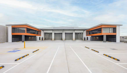 Click to view all images 1&2/62 Boreas Drive Morayfield QLD 4506 - Image 2